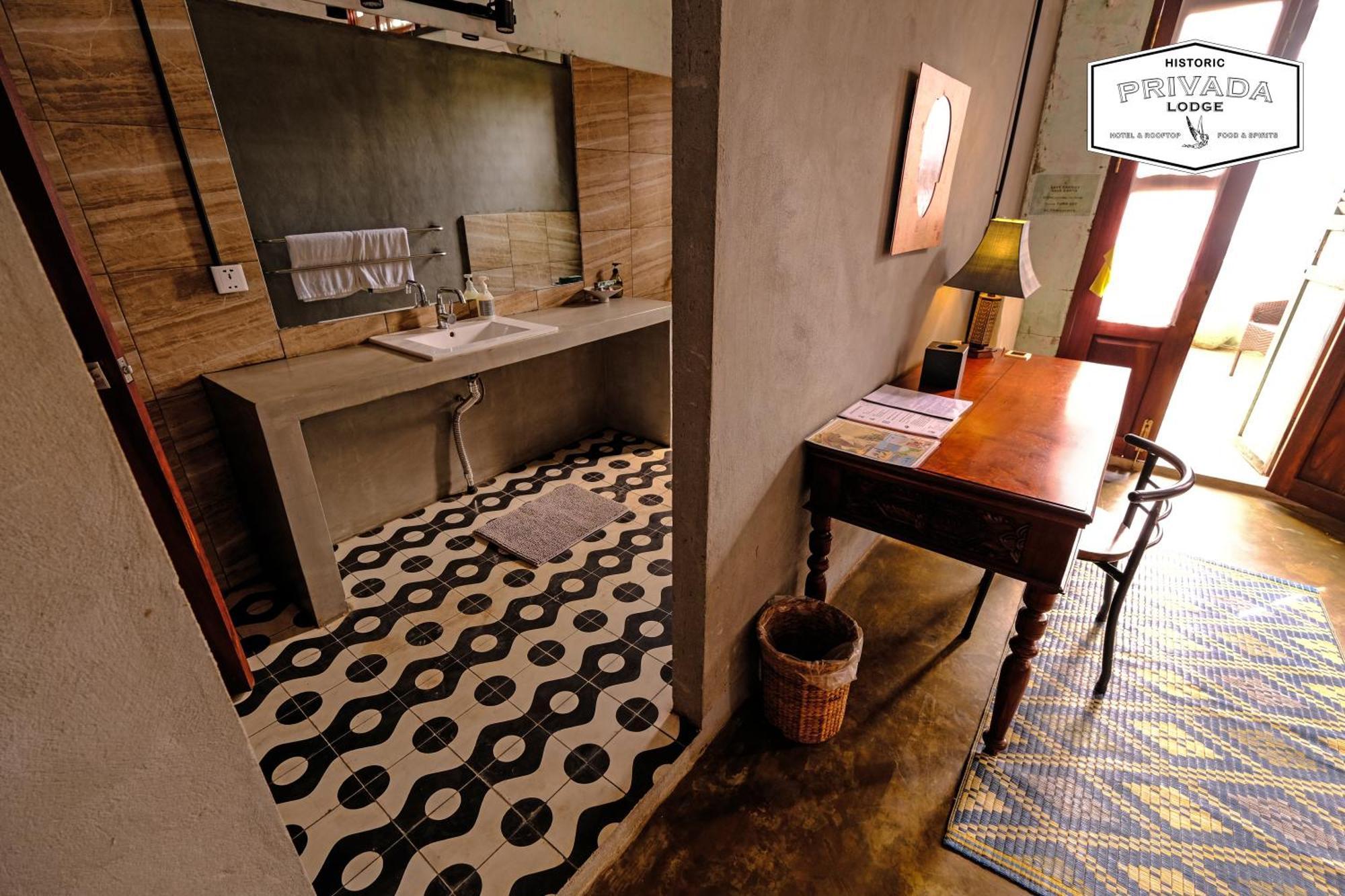 Privada Lodge - Historic Hotel Kratie Bagian luar foto